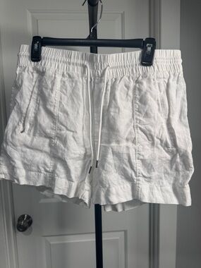 Athleta White Linen Drawstring Athletic Shorts